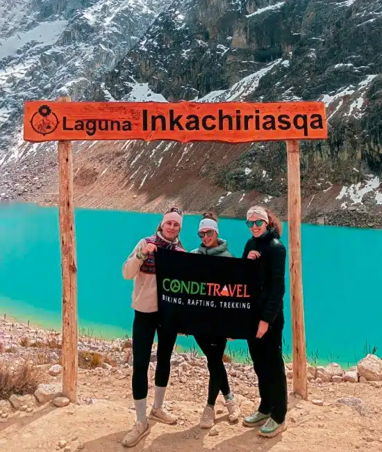 salkantay-inkachiriasqa-lake-tourists.webp