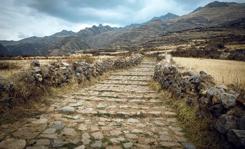 Inca Empire road, Qhapaq Ñan stone path