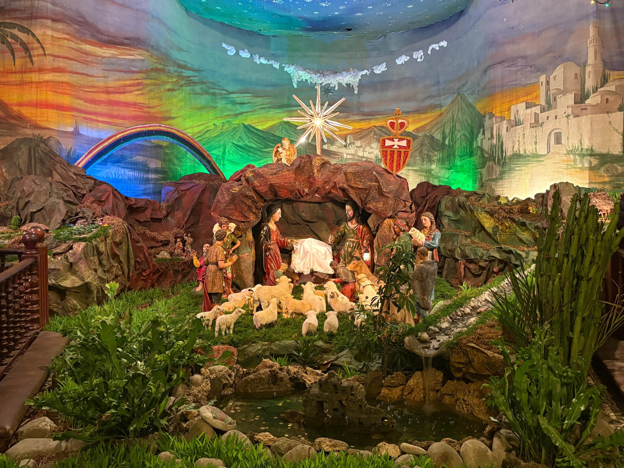 Christmas in Peru: Traditions, Traditional Food, and How It’s Celebrated 2 Christmas traditions in Peru: nativity scene and Midnight Mass