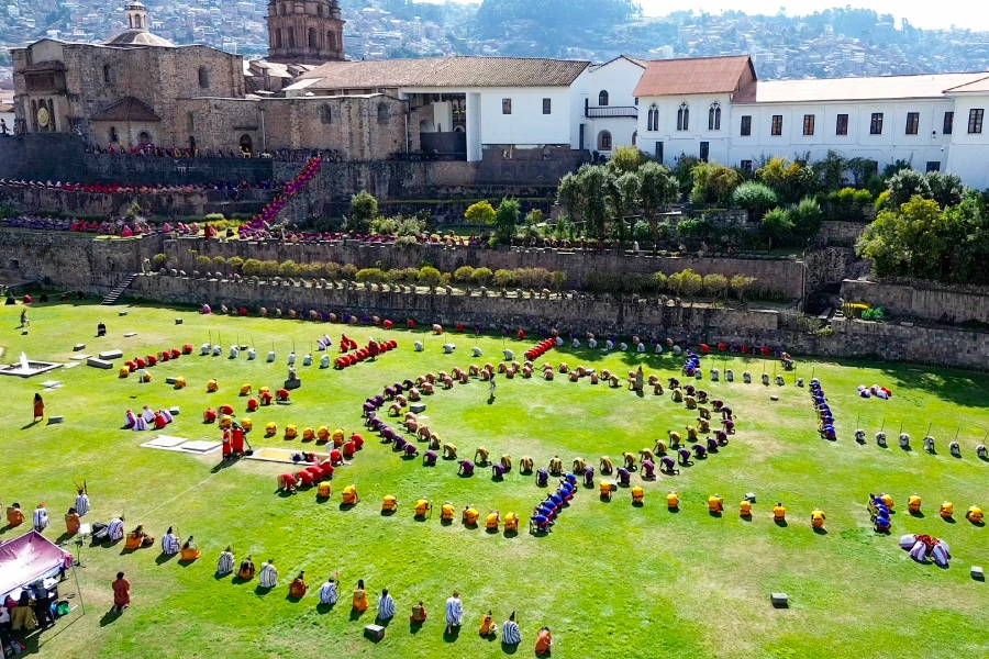 Inti Raymi in Cusco: Complete Guide 2026 to Experience the Festival of the Sun 2 Inti Raymi ceremony at Qoricancha with participants arranged in circular formation