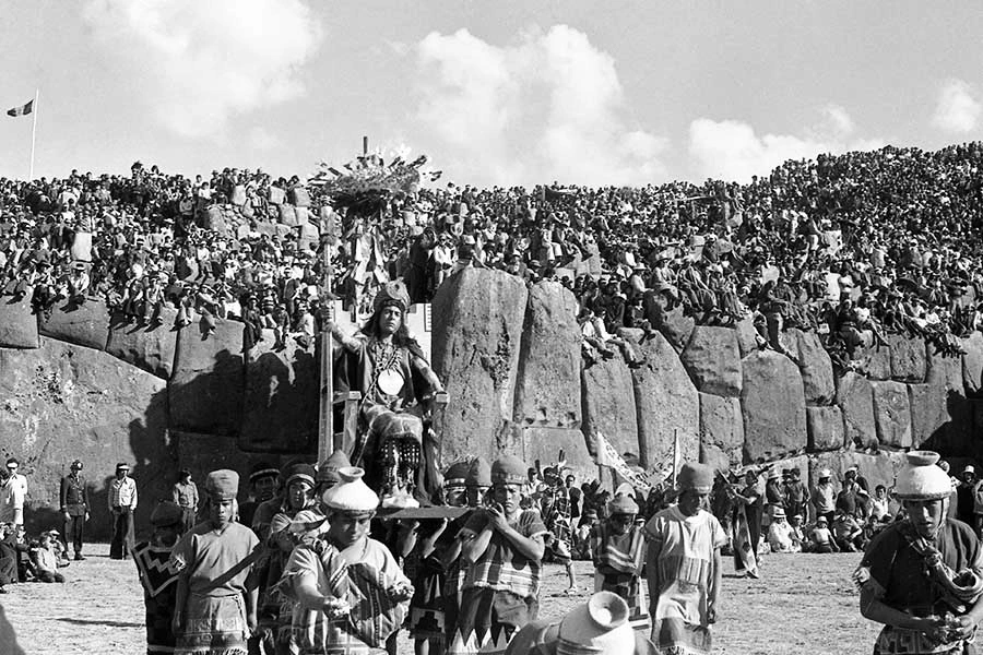 Inti Raymi in Cusco: Complete Guide 2026 to Experience the Festival of the Sun 1 Historical Inti Raymi reenactment at Sacsayhuamán in 1944 with audience