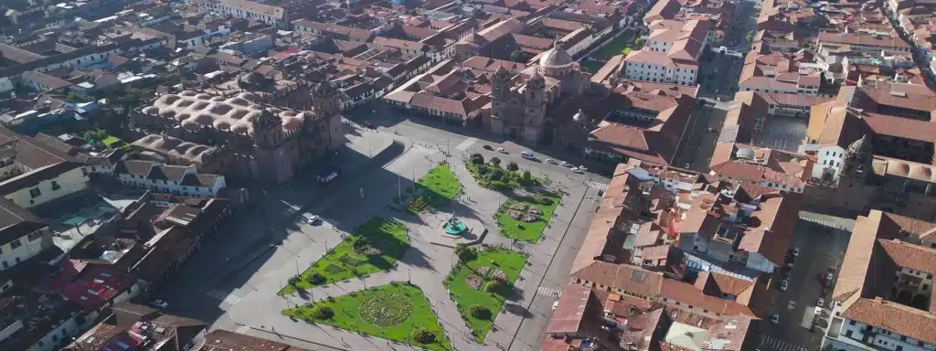 Best viewpoints in Cusco overlooking Plaza de Armas and the historic center