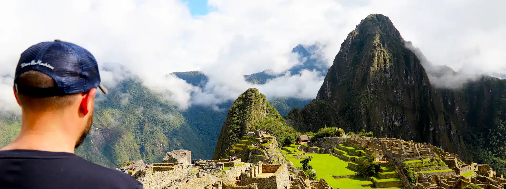 Best Time to Visit Cusco with panoramic view of Machu Picchu during the dry season