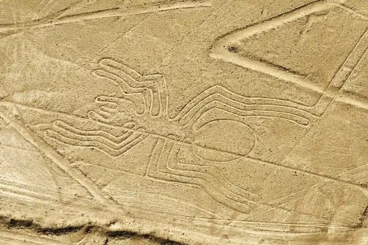Patrimonio de la Humanidad en Perú: Guía de los 13 Sitios UNESCO 5 Aerial view of the Nazca Lines in southern Peru