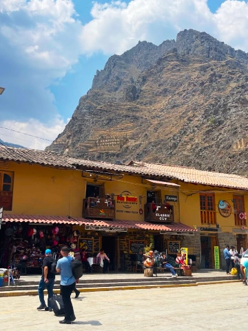 Ollantaytambo Peru: The Complete Visitor Guide to the Living Inca Town 4 Main Plaza of Ollantaytambo surrounded by historic buildings