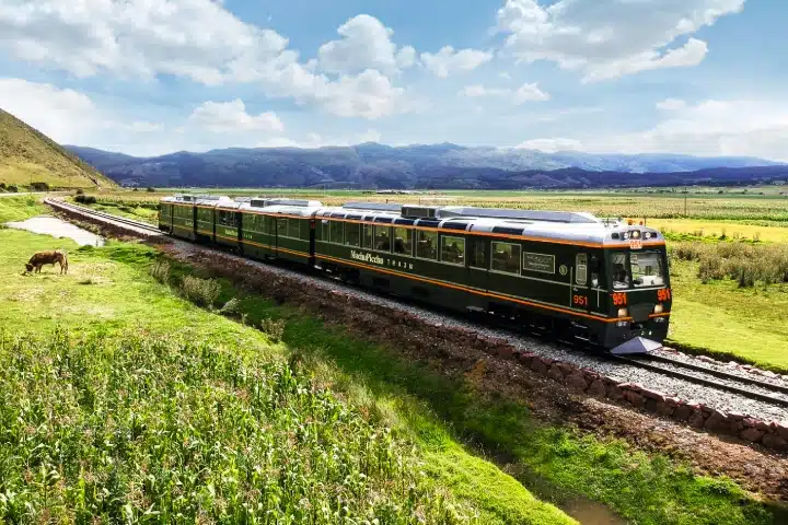Way to Machu Picchu: discover the train and trekking routes 2 Inca Rail train to Machu Picchu