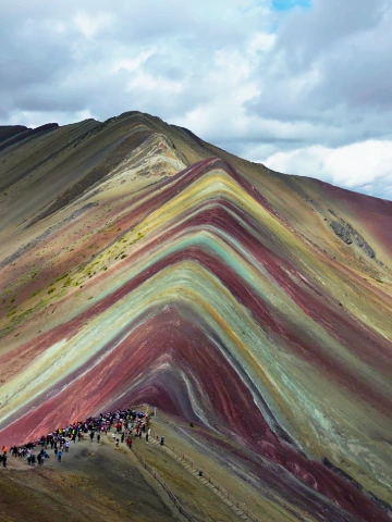 Pallay Punchu : la montagne arc-en-ciel la mieux préservée du Pérou 3 Montagne aux Sept Couleurs Vinicunca à Cusco